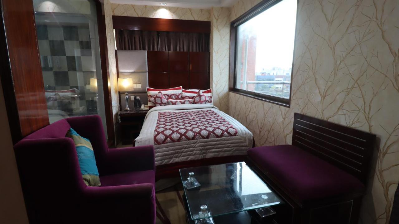 Skycity Hotel Gurgaon Ngoại thất bức ảnh