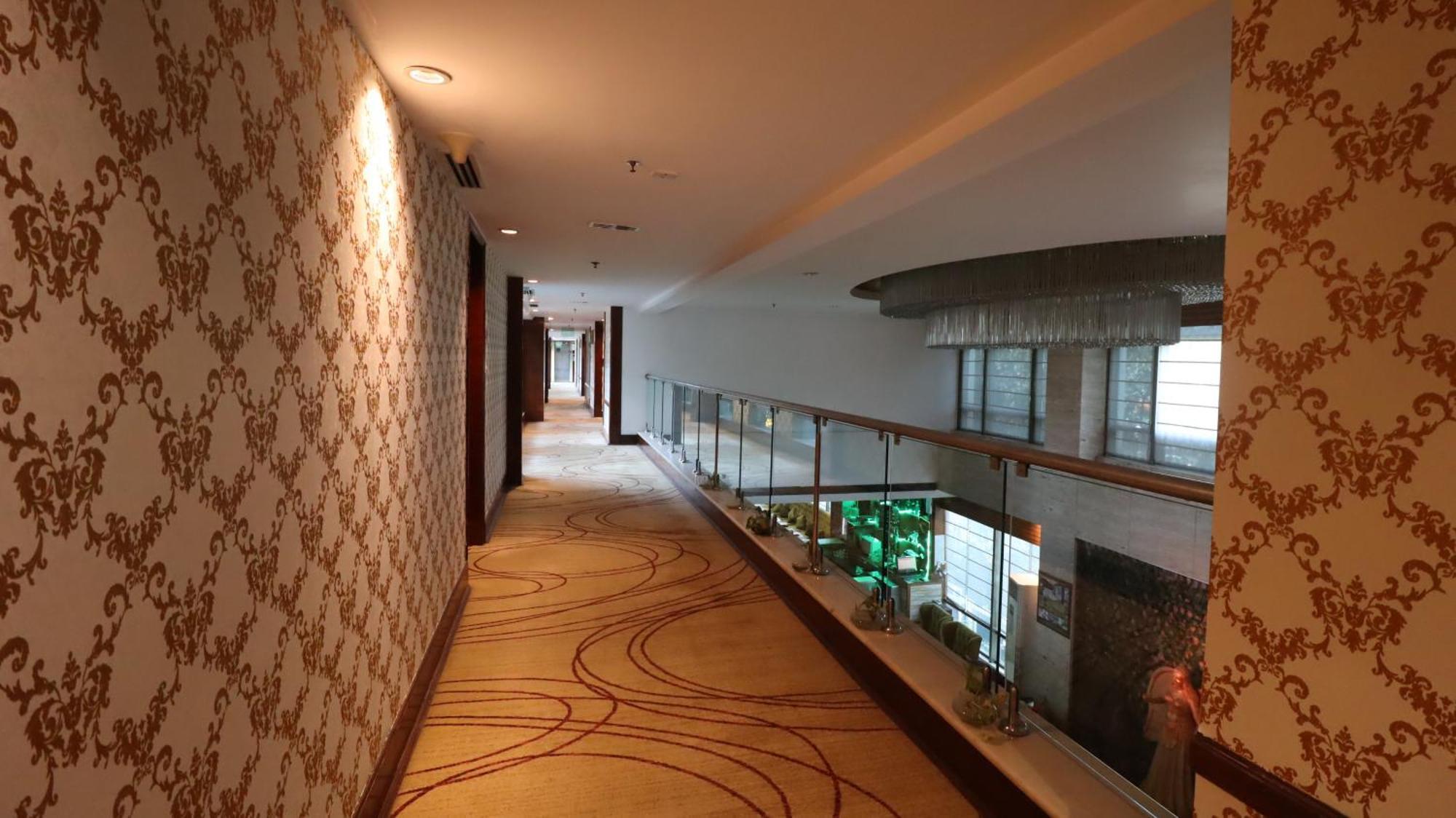 Skycity Hotel Gurgaon Ngoại thất bức ảnh