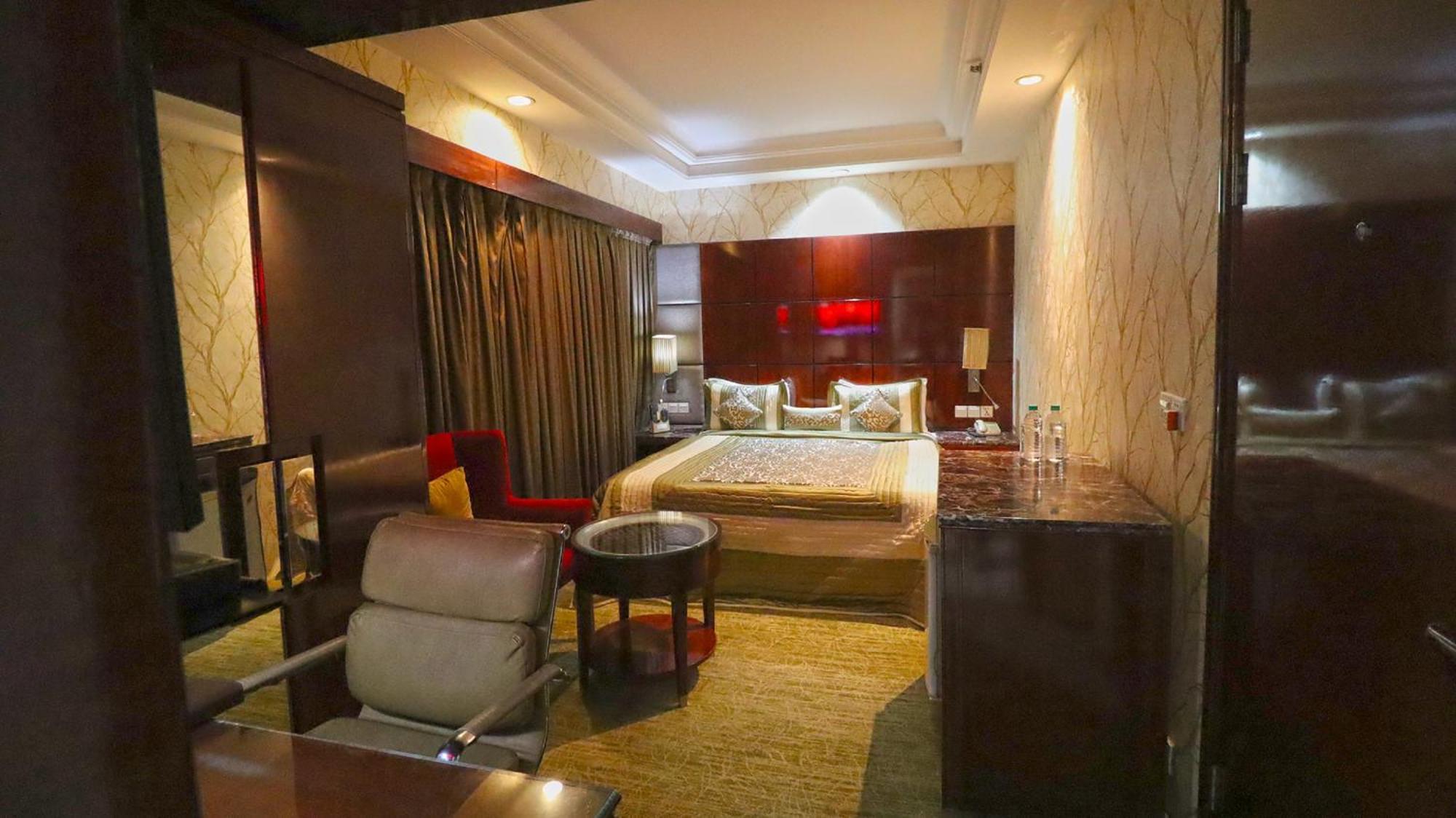 Skycity Hotel Gurgaon Ngoại thất bức ảnh
