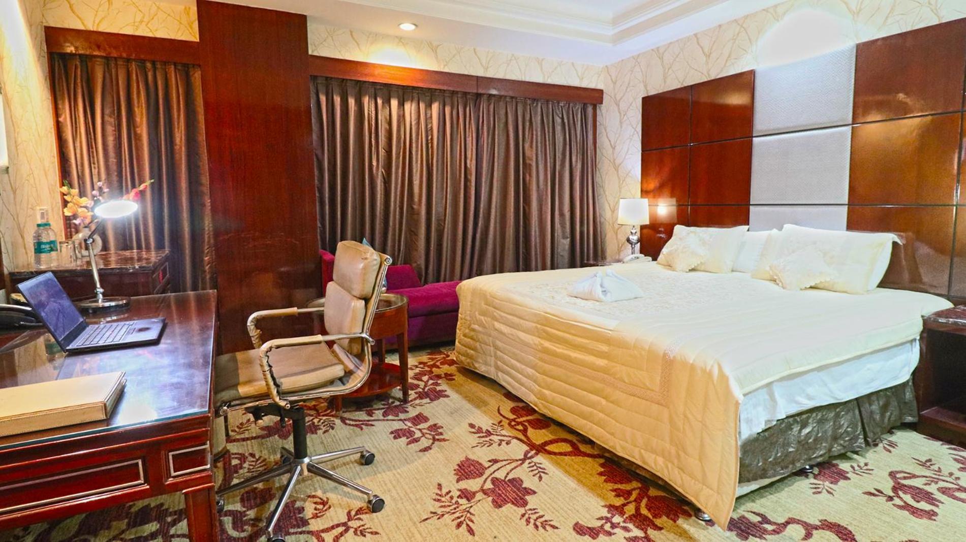 Skycity Hotel Gurgaon Ngoại thất bức ảnh